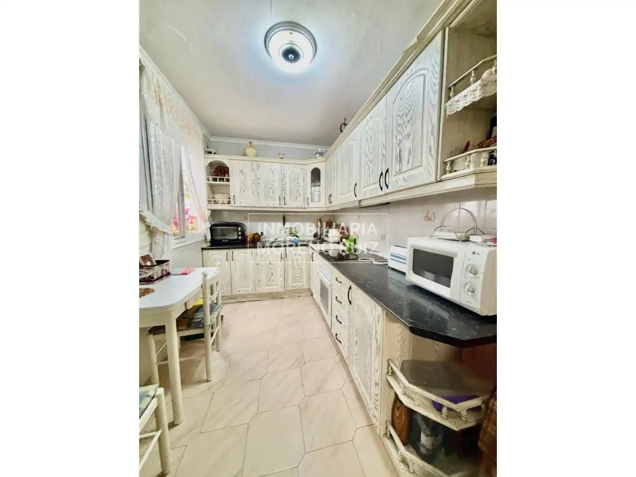 CASA BIEN DISTRIBUIDA Y POSIBILIDAD DE COCHERA., immagine 5