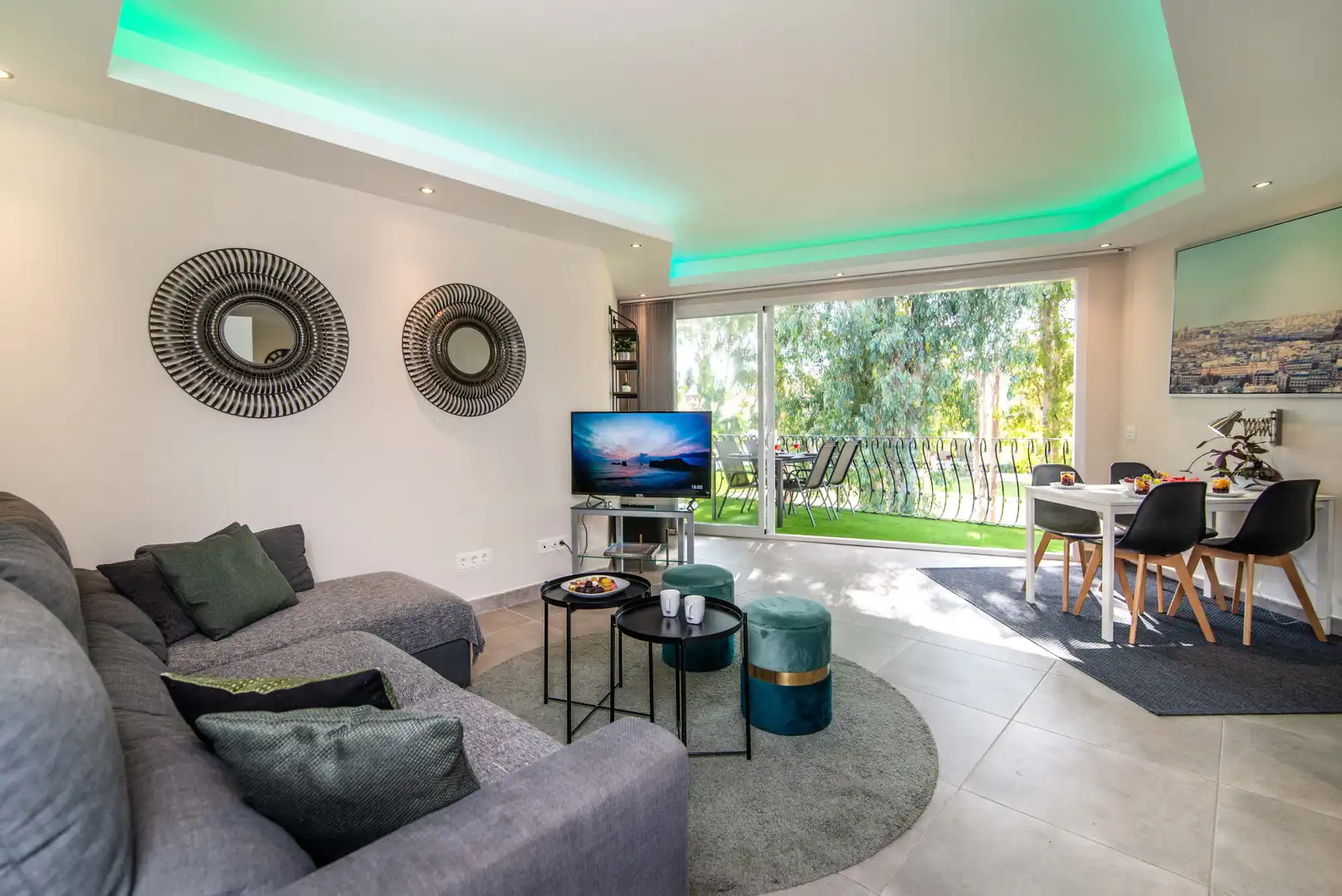 Sala de estar de Apartamento de alquiler en Marbella con Aire acondicionado, Calefacción y Terraza