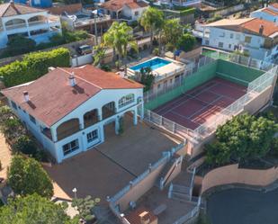 Vista exterior de Casa o xalet en venda en Alzira amb Aire condicionat, Terrassa i Traster