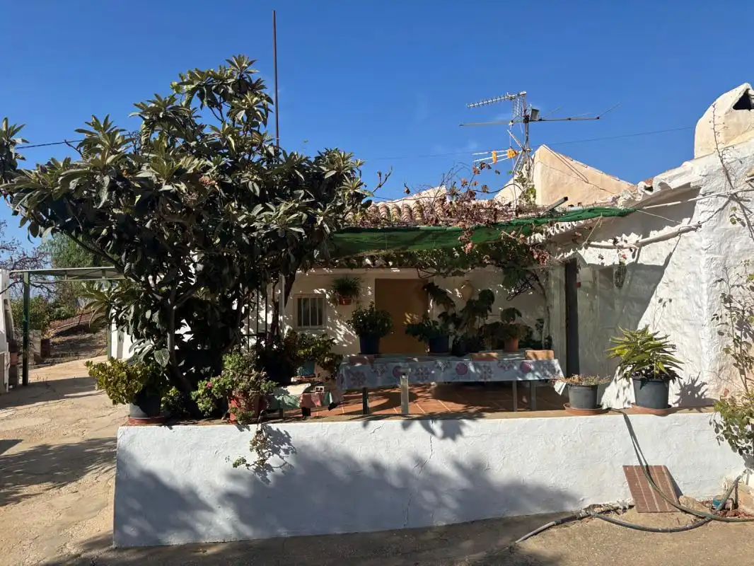 Vista exterior de Finca rústica en venta en Almogía con Calefacción