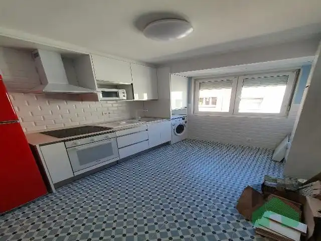Kitchen of Flat for rent in Gijón   with Heating, Furnished and Oven