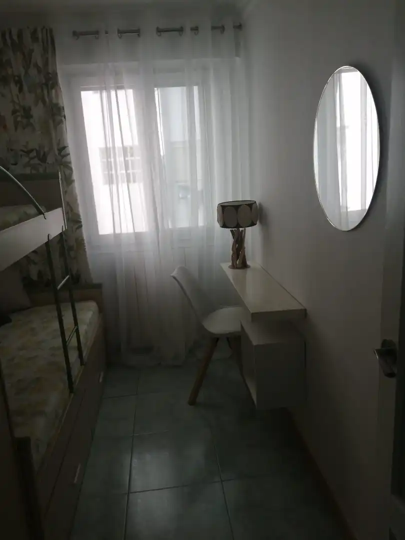 Habitación de Piso de alquiler en Zaragoza con Calefacción, Amueblado y Horno