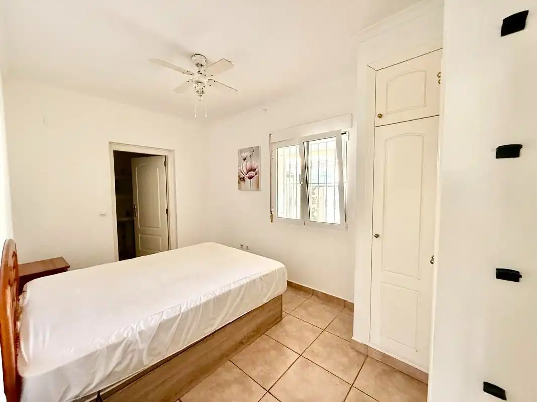 Habitación de Casa o chalet en venta en Els Poblets con Aire acondicionado, Calefacción y Jardín privado