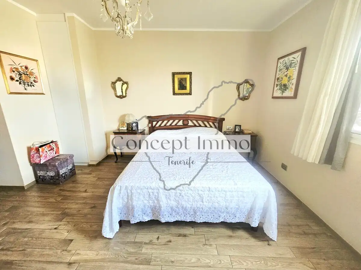Dormitori de Casa o xalet en venda en Arona amb Jardí privat, Terrassa i Traster