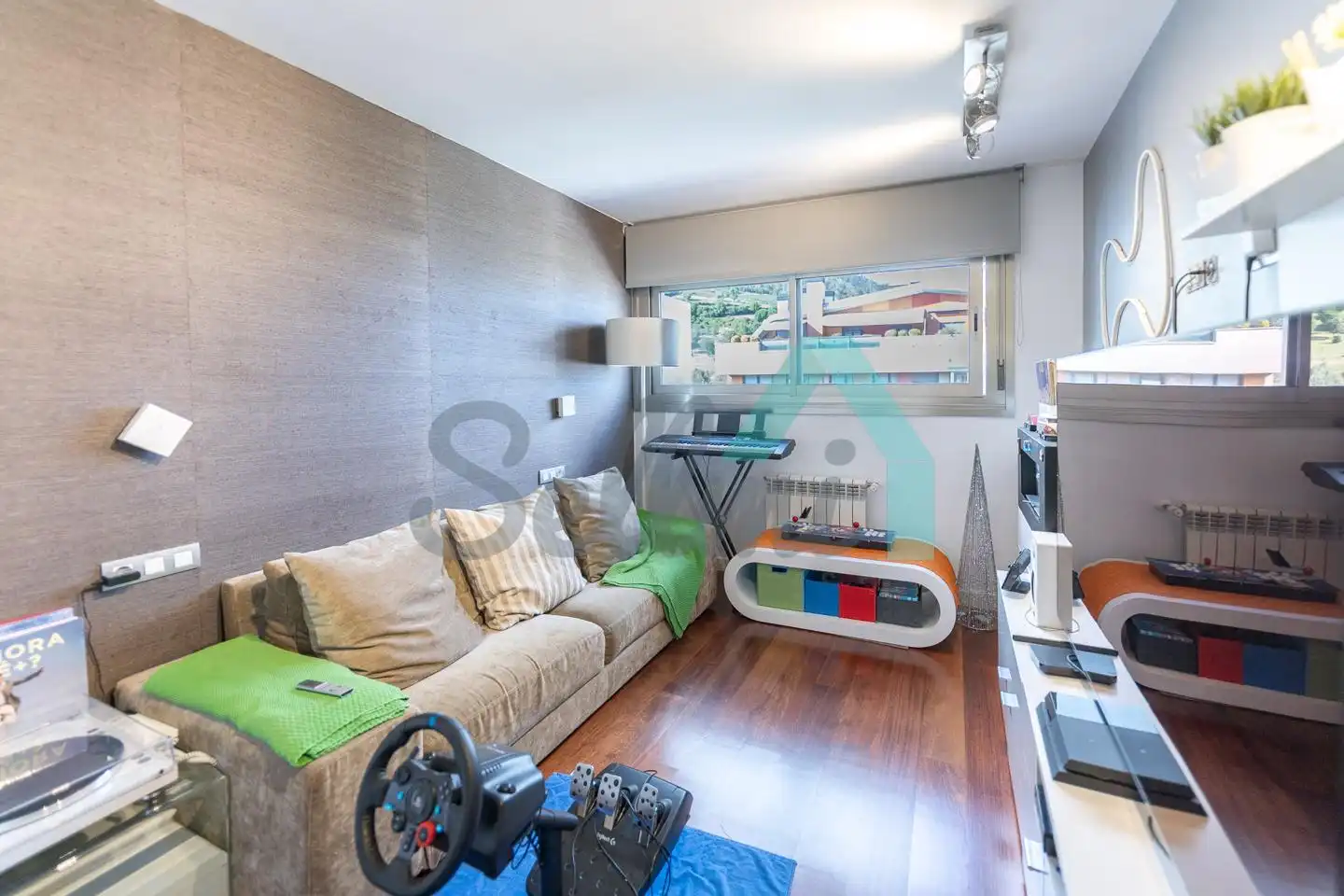 Wohnzimmer von Maisonette zum Verkauf in Oviedo  mit Heizung, Terrasse und Abstellraum