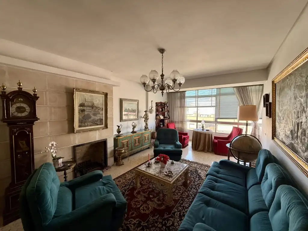 Flat with terrace for sale in Carrer Aragó