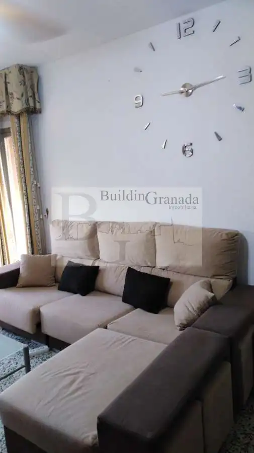 Sala d'estar de Pis de lloguer en Granada amb Terrassa, Moblat i Microones