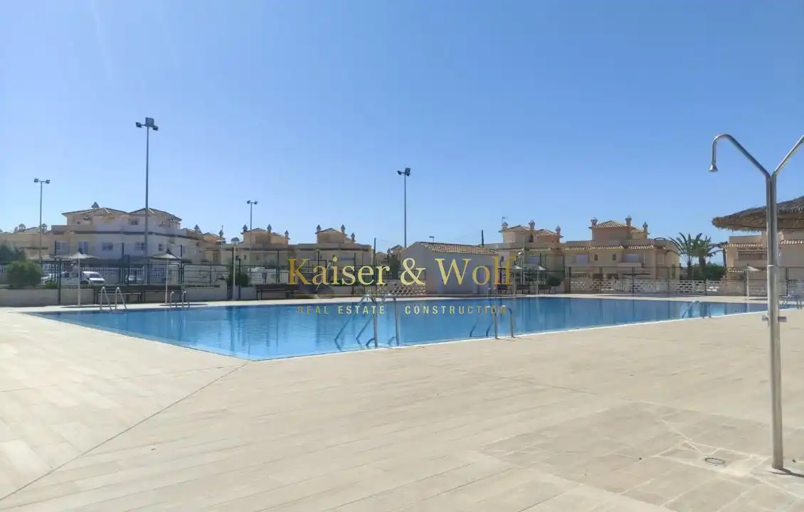 Piscina de Casa o xalet en venda en Santa Pola amb Aire condicionat, Terrassa i Moblat