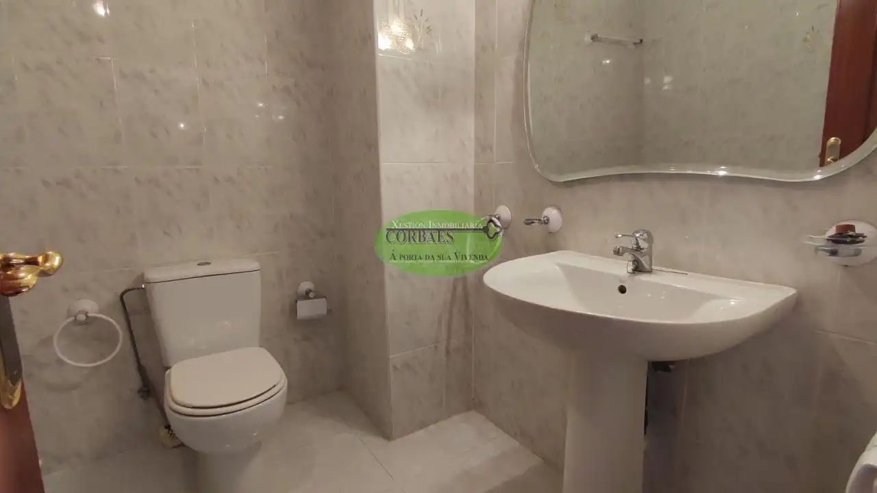 Baño de Piso en venta en Maceda con Calefacción y Parquet