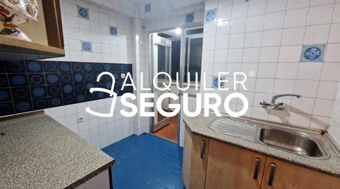 Foto 5 de Piso de alquiler en Libertad, Villafontana - Estoril I, Madrid