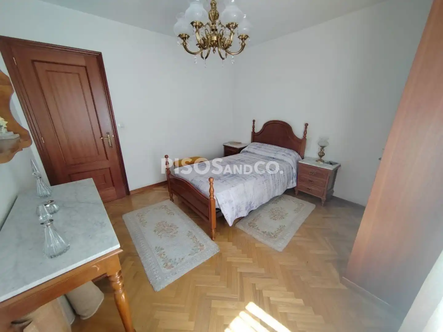 Habitación de Piso en venta en A Coruña Capital  con Calefacción, Trastero y Amueblado