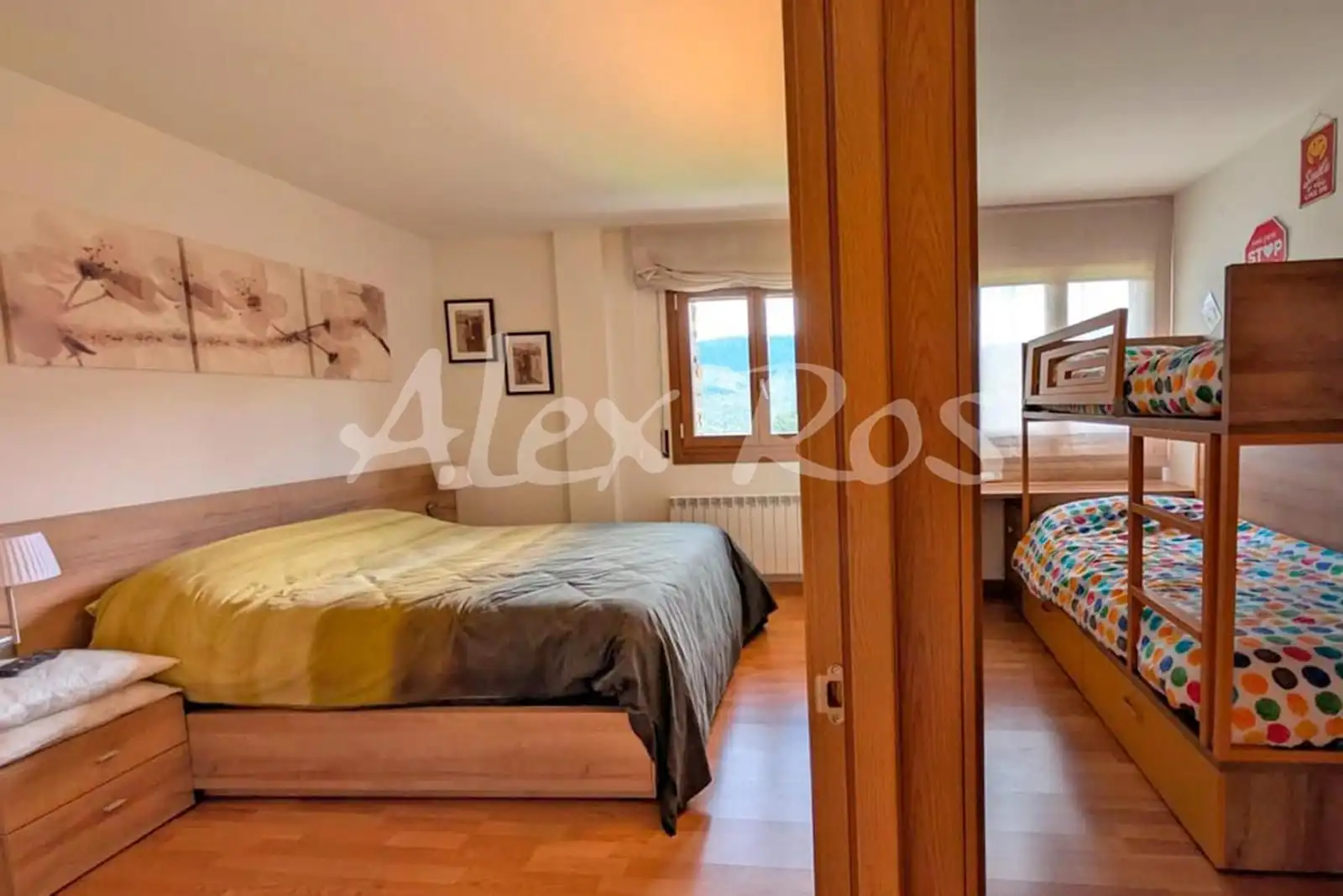 Schlafzimmer von Wohnung zum Verkauf in Alp mit Heizung, Terrasse und Abstellraum