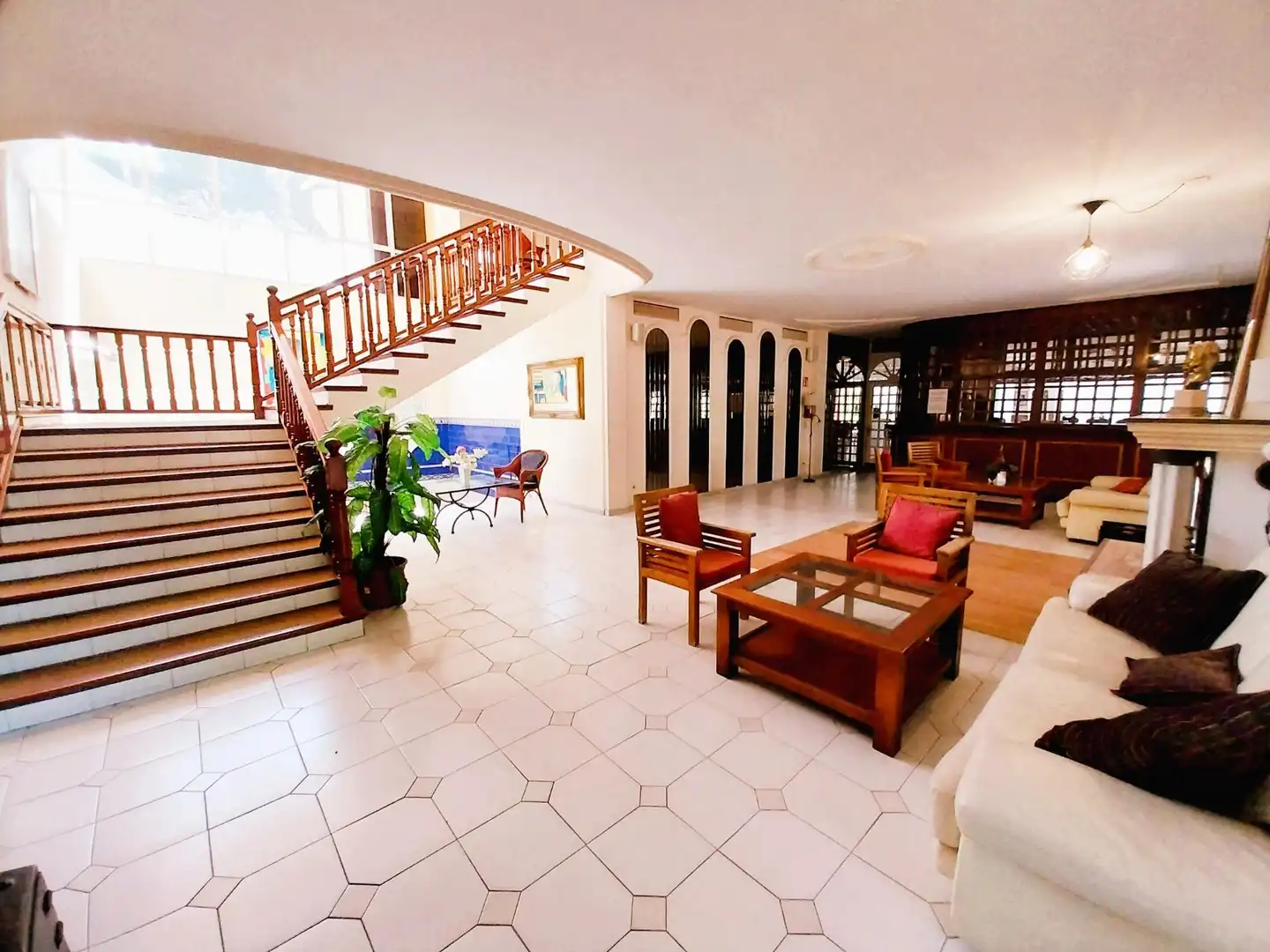 Wohnung zum Verkauf in Mijas mit Klimaanlage, Privatgarten und Terrasse