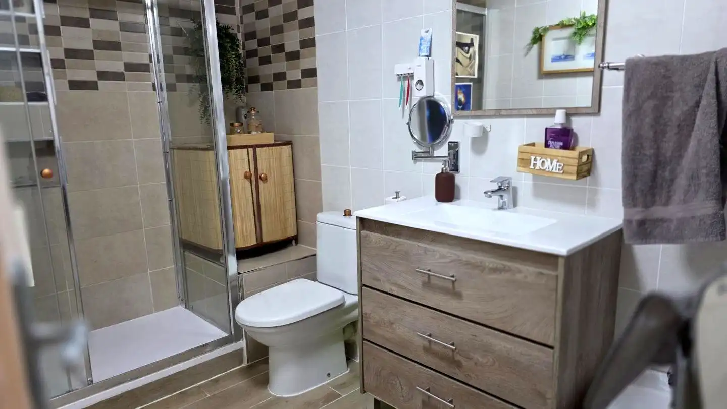 Baño de Piso en venta en San Sebastián de los Reyes con Terraza y Balcón