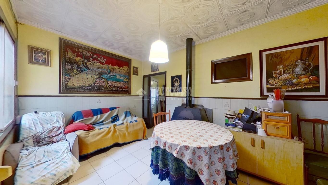 Sala de estar de Casa adosada en venta en Sabadell