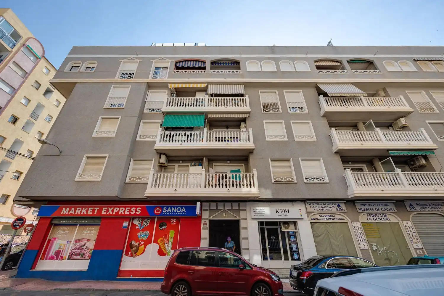 Vista exterior de Piso en venta en Torrevieja con Aire acondicionado, Terraza y Amueblado