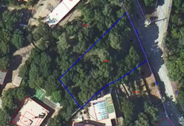 Wohnbaugrundstück zum Verkauf in Carrer Serra de Sant Feliu