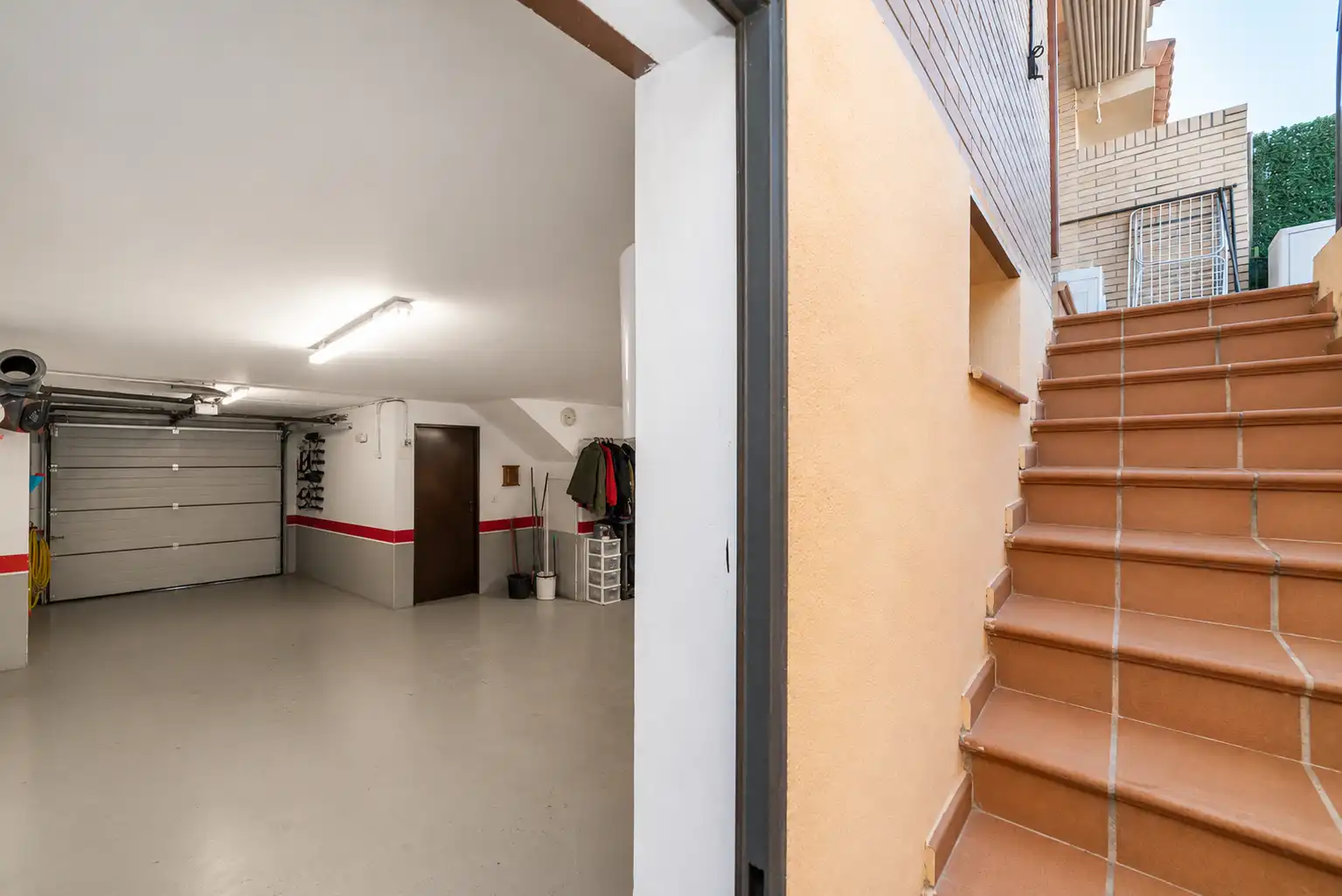Casa adosada en venda en Navalcarnero amb Aire condicionat, Calefacció i Jardí privat