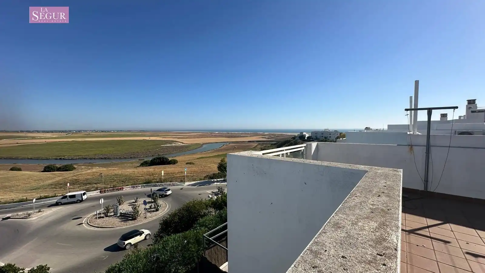 Terraced house with pool for sale in Conil, imagen 2