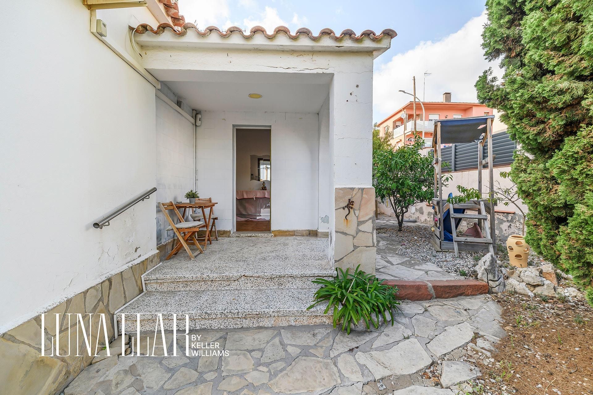 Vista exterior de Casa o chalet en venta en Viladecans