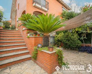 Exterior view of Single-family semi-detached for sale in Premià de Dalt  with Terrace and Balcony