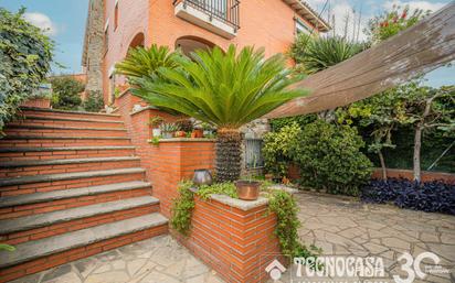 Exterior view of Single-family semi-detached for sale in Premià de Dalt  with Heating, Private garden and Terrace