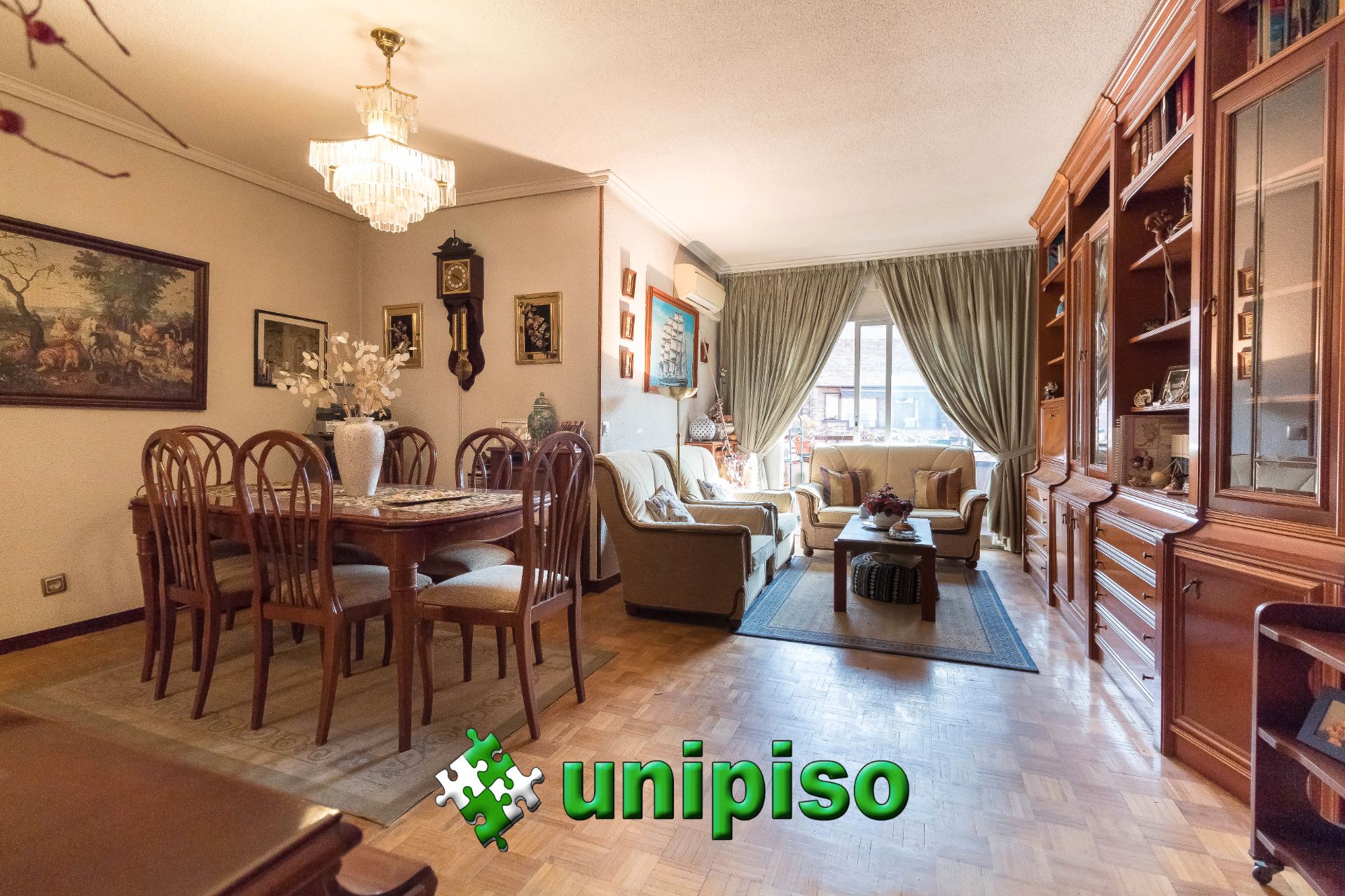 Living room of Flat for sale in  Madrid Capital  with Air Conditioner, Heating and Terrace