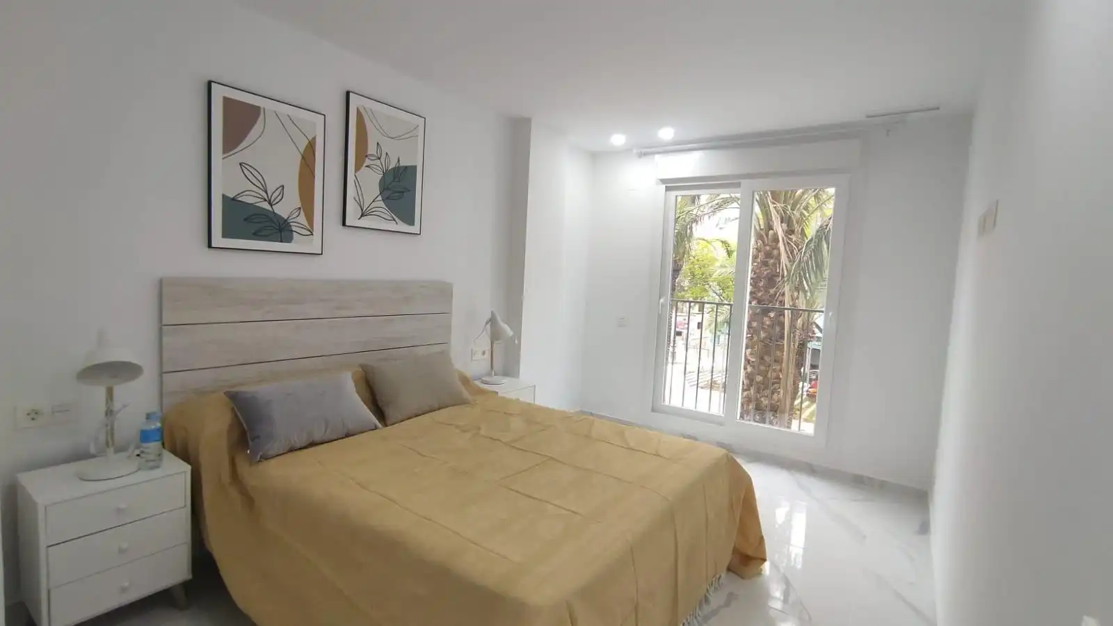 Dormitori de Apartament de lloguer en Alicante / Alacant amb Aire condicionat, Moblat i Piscina comunitària