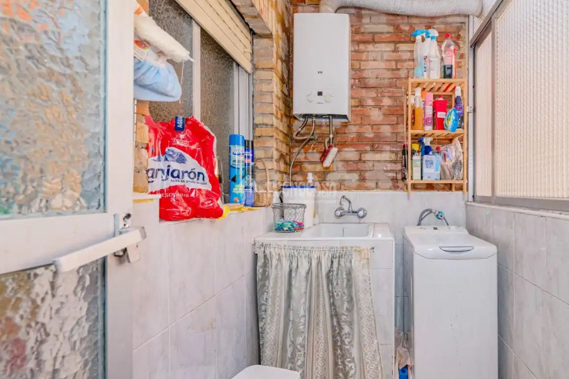 Cocina de Piso en venta en Granada con Calefacción y Balcón
