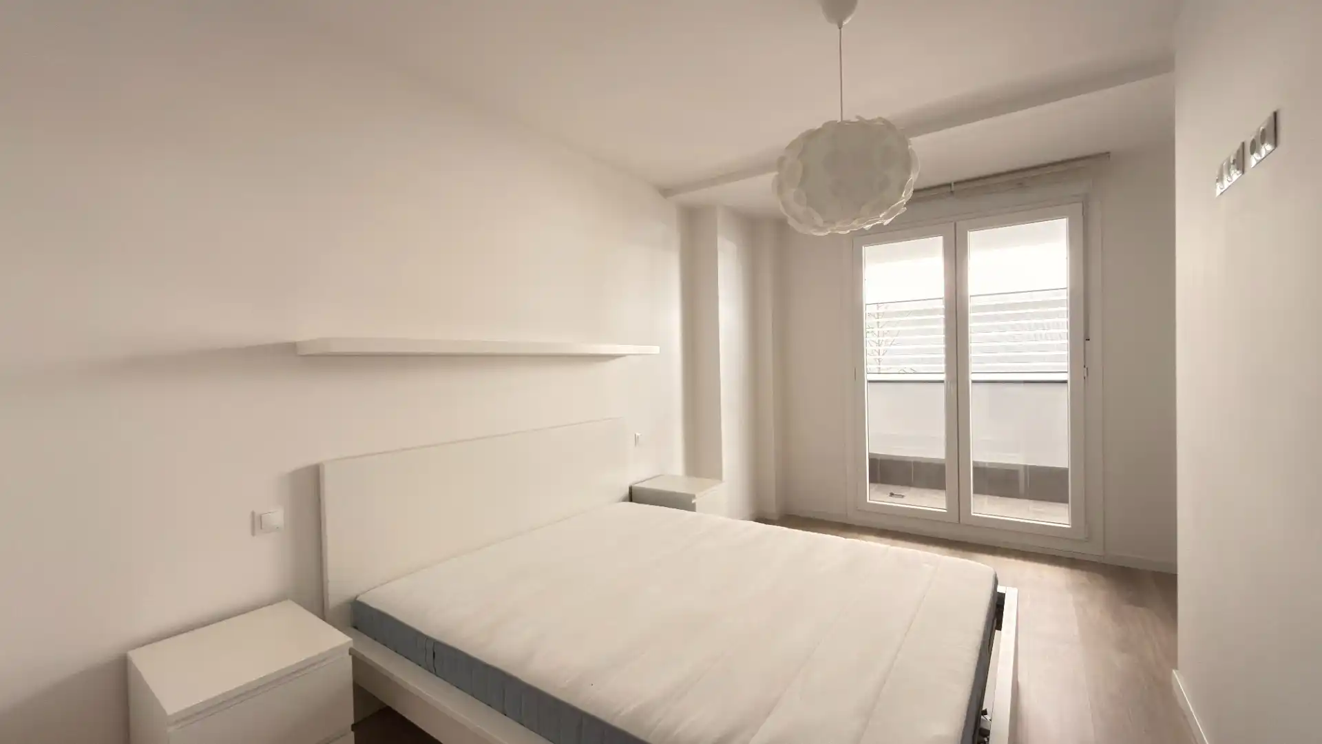 Schlafzimmer von Wohnungen zur Miete in Tres Cantos mit Klimaanlage, Heizung und Terrasse