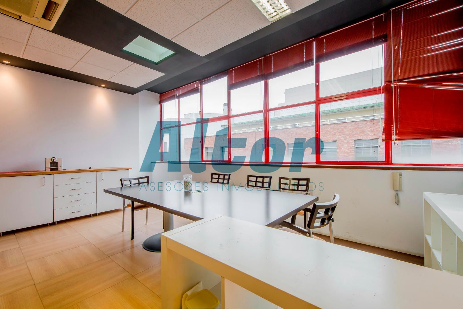 Office for sale in  Madrid Capital  with Air Conditioner, Furnished and Internet
