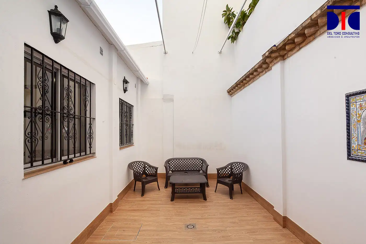Terrace of Detached homes for sale in Sevilla  with Air Conditioner, Heating and Furnished