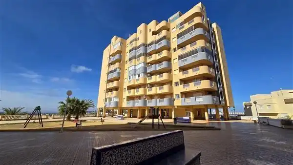 Vista exterior de Apartamento en venta en La Manga del Mar Menor con Aire acondicionado, Calefacción y Terraza