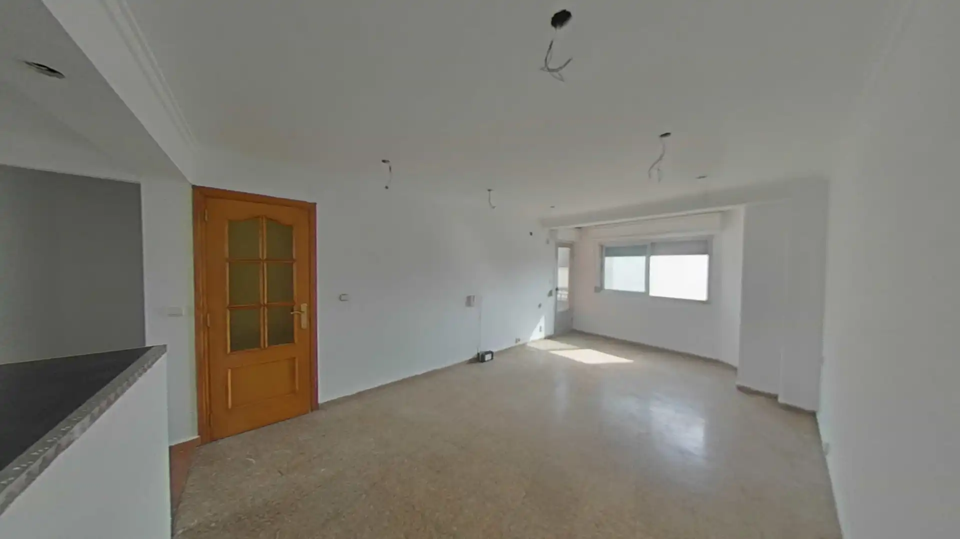 Piso en venta en Yátova con Balcón