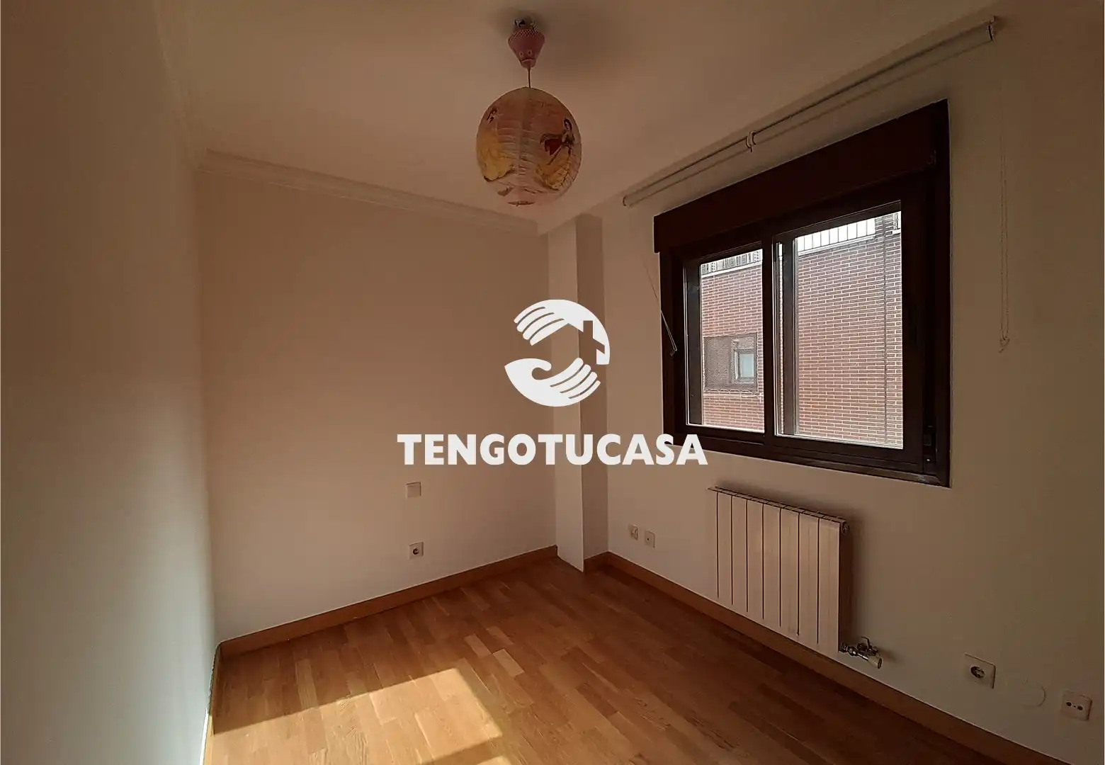 Schlafzimmer von Dachboden zum Verkauf in Madrid mit Klimaanlage, Heizung und Terrasse