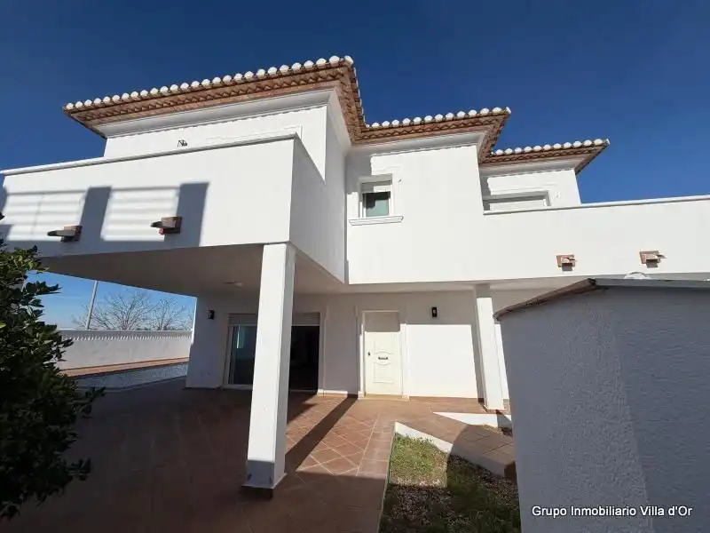 Außenansicht von Haus oder Chalet zum Verkauf in Dénia mit Klimaanlage, Heizung und Privatgarten