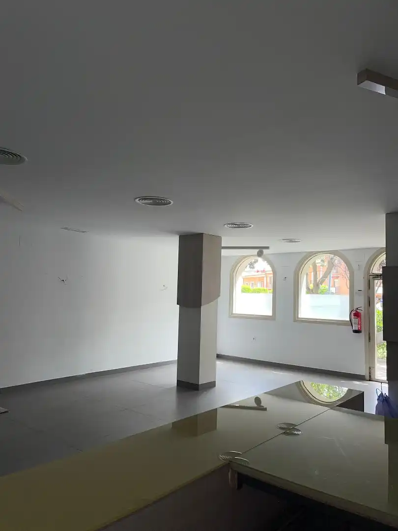 Local en venta en Plasencia con Terraza