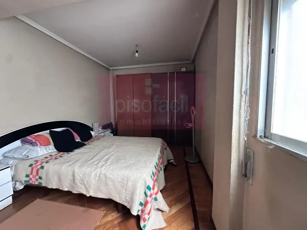 Schlafzimmer von Wohnung zum Verkauf in Lugo