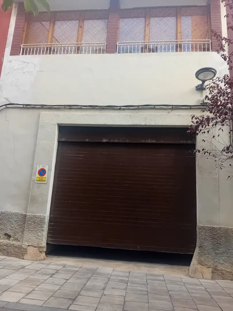 Parking de Casa adosada en venta en Valls con Calefacción, Terraza y Trastero