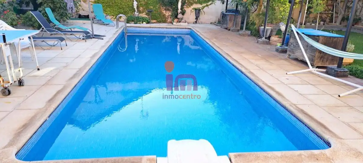 Casa con piscina en venta en Valdepeñas, imagen 2