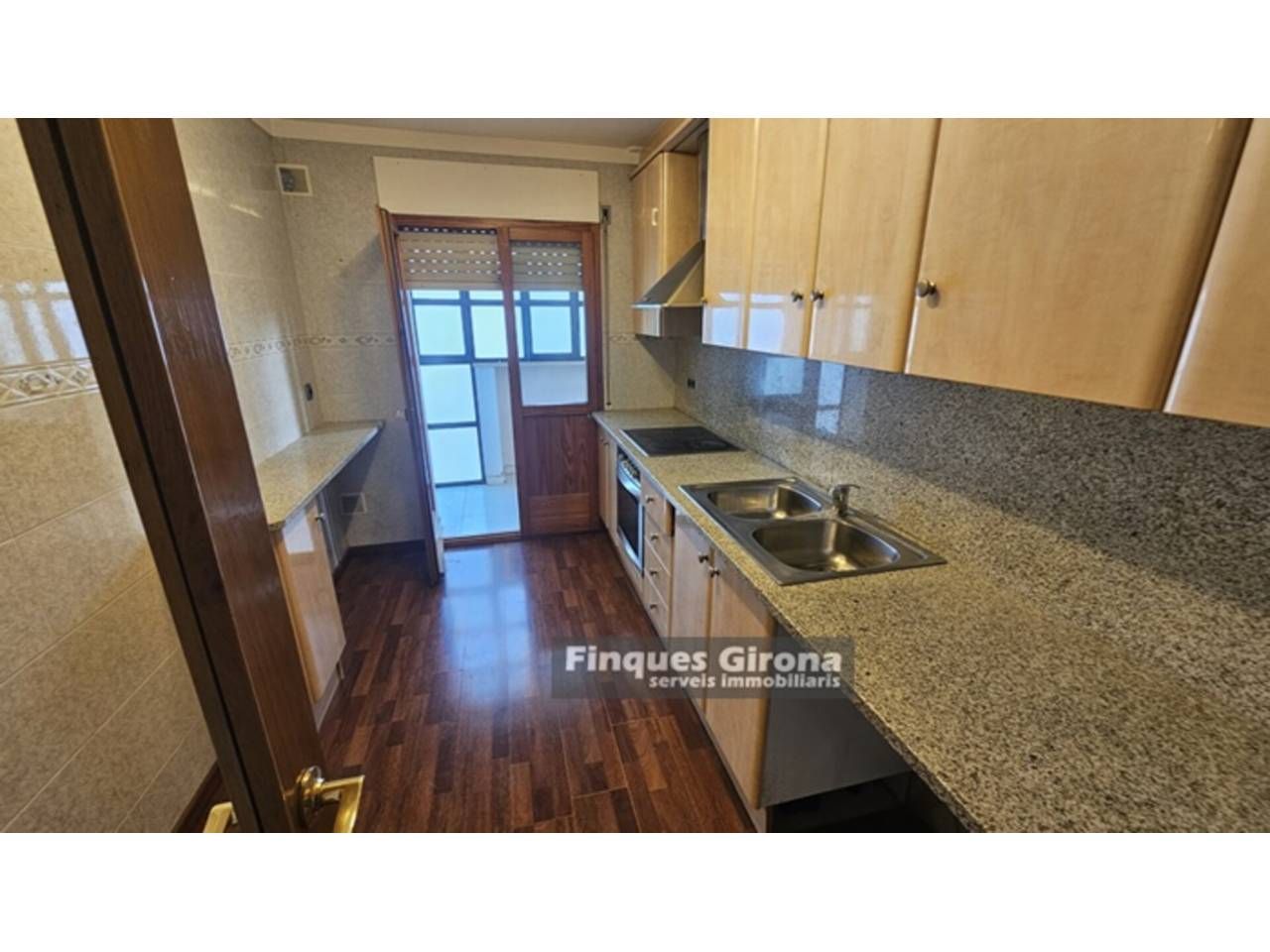 Kitchen of Flat for sale in Girona Capital  with Heating, Parquet flooring and Terrace