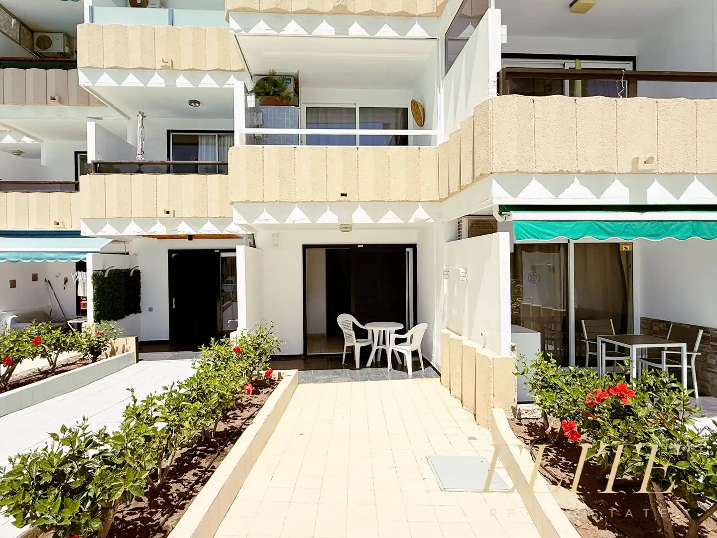 Terraza de Estudio en venta en San Bartolomé de Tirajana con Terraza, Amueblado y Piscina comunitaria