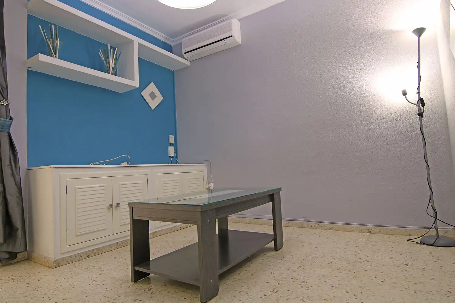 Sala d'estar de Pis en venda en Alcalá de Guadaira amb Aire condicionat
