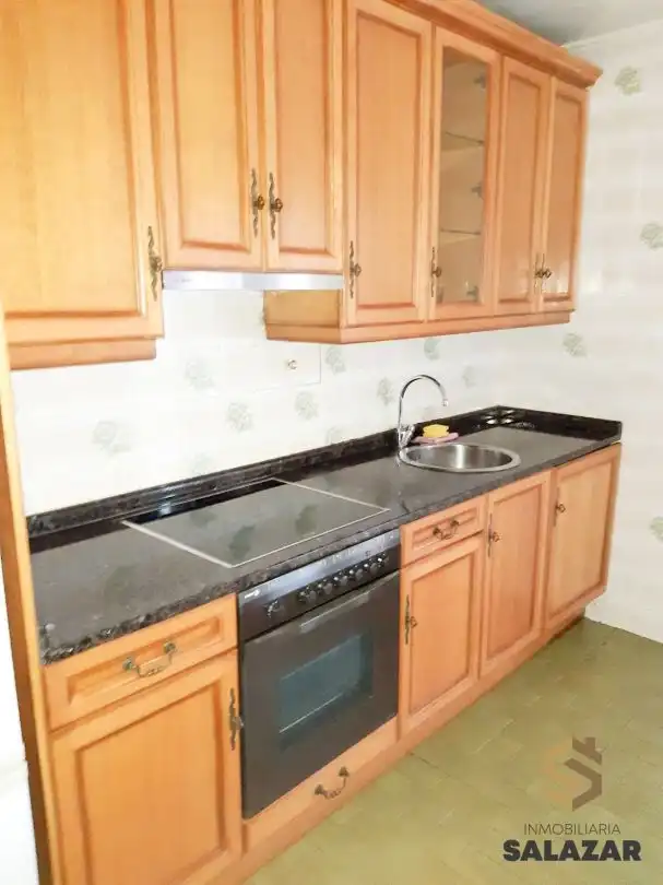 Cocina de Piso de alquiler en Bilbao  con Calefacción, Terraza y Balcón