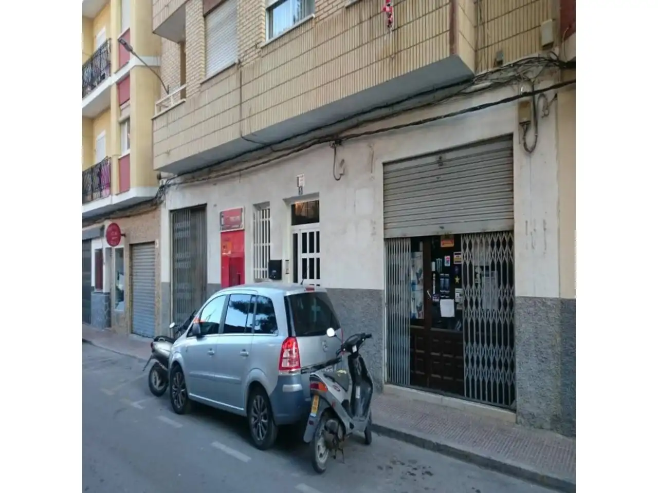 Local commercial à vendre à Avenida JUAN VIÑEGLAS