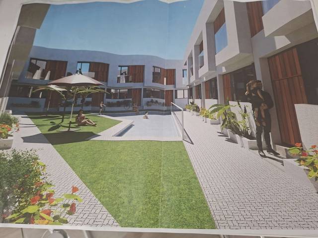 Casa-adosada en Venta en Avenida Alcaldesa María Regla Jiménez, 133 en Colegio Europa