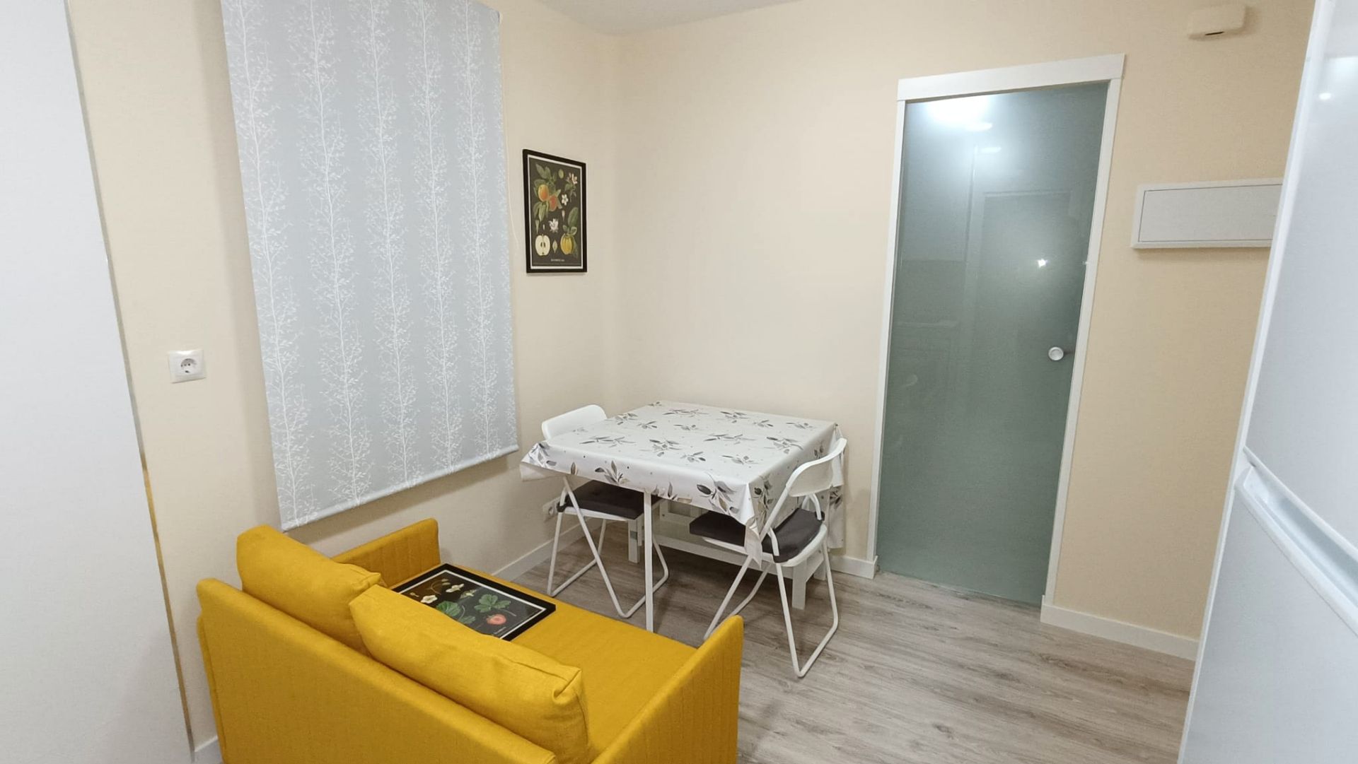 Dormitori de Apartament de lloguer en  Madrid Capital amb Moblat, Forn i Rentadora