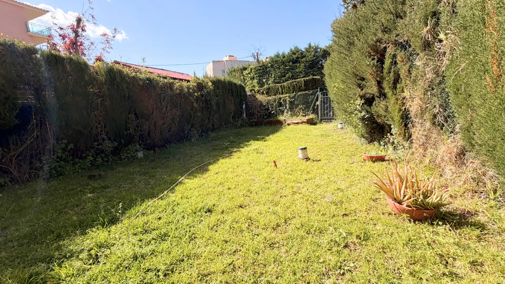Garten von Einfamilien-Reihenhaus zum Verkauf in Sant Feliu de Guíxols mit Heizung, Privatgarten und Schwimmbad