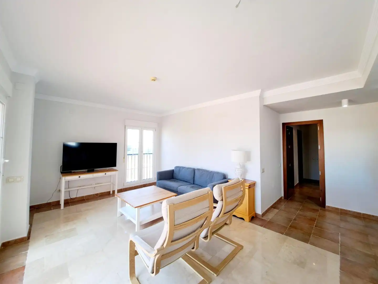 Sala de estar de Ático en venta en Ayamonte con Terraza y Piscina comunitaria