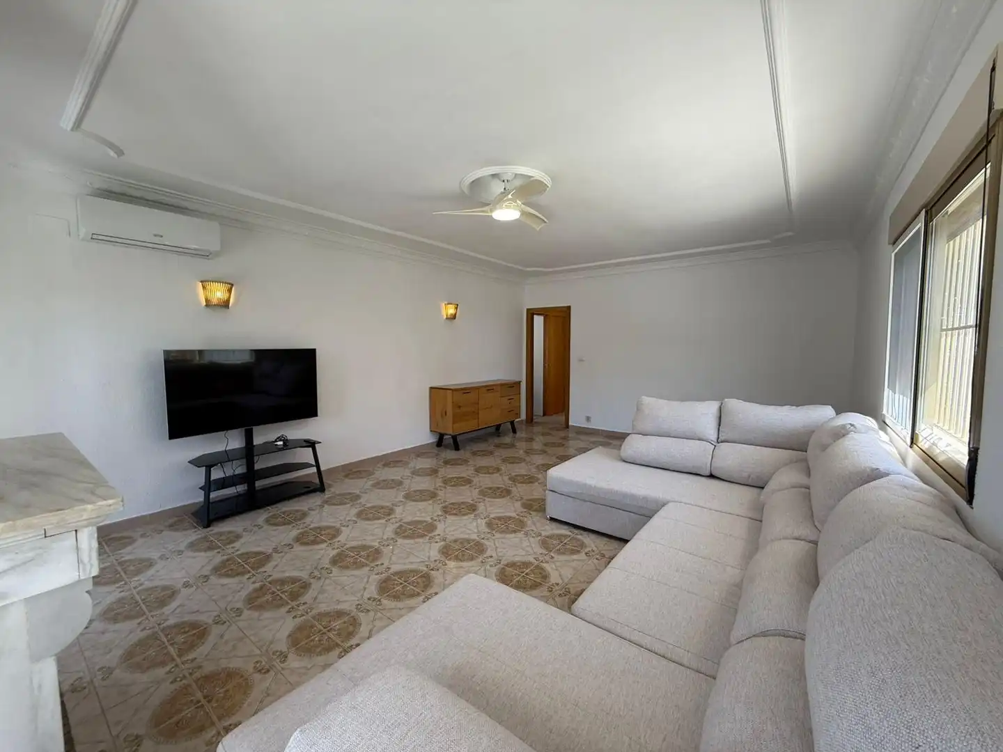 Sala de estar de Casa o chalet de alquiler en Orihuela con Aire acondicionado, Calefacción y Jardín privado